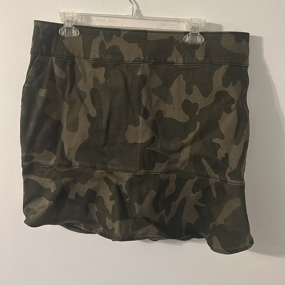WHBM Camo Skirt Size 14 NWT - Picture 5 of 5